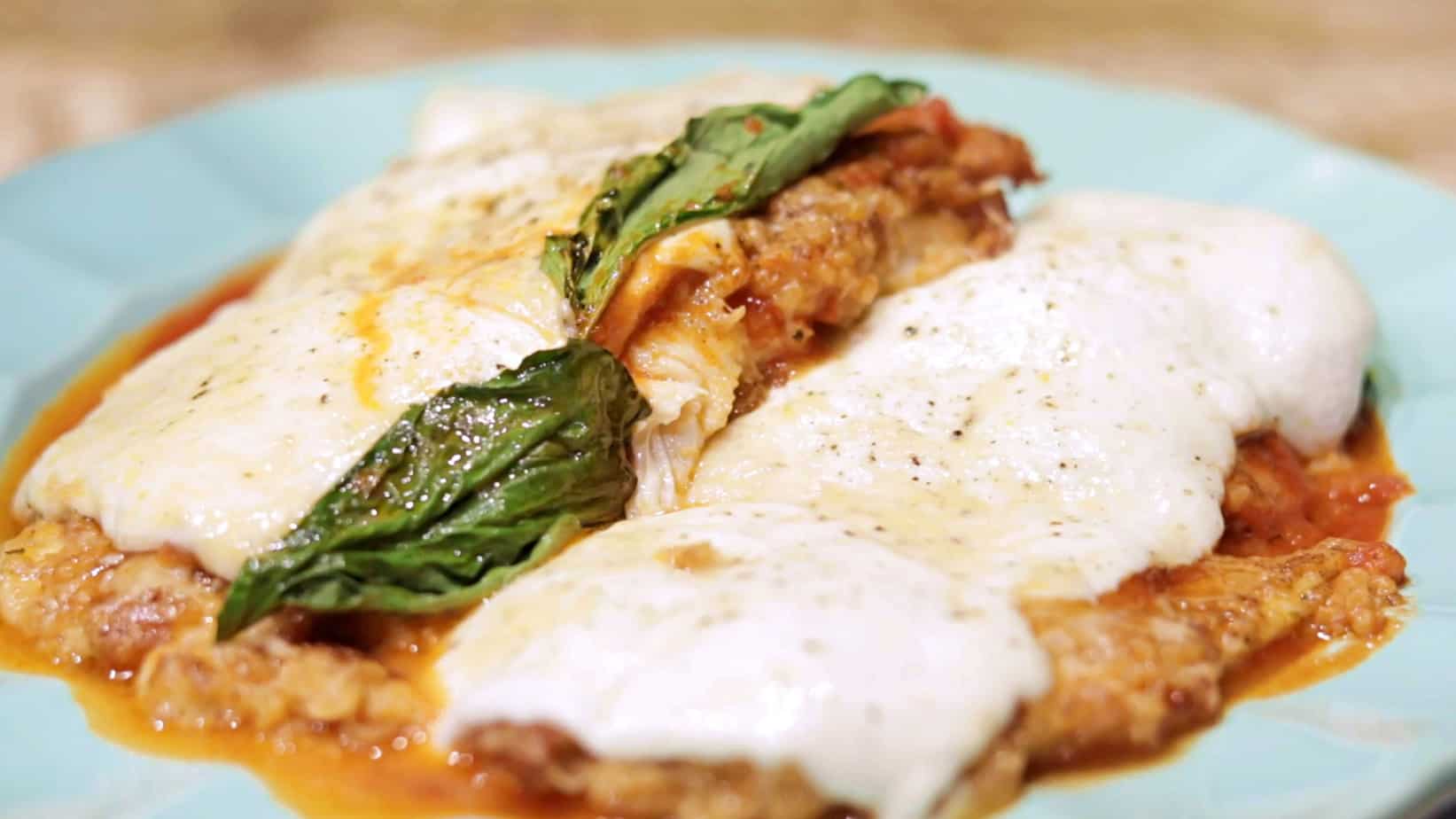 Keto Chicken Parmesan Recipe - Keto Daily